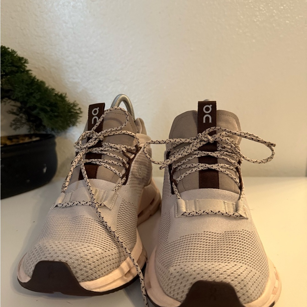 On Running Women's Light Gray and Pale Pink Cloudnova Sneakers - Picture 6 of 9